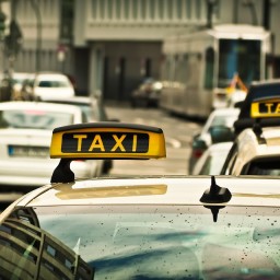 PREMIER TAXI